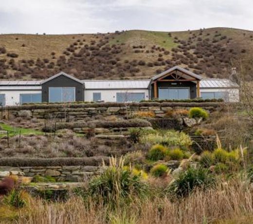 Grandview Lodge - Lowburn Holiday Home