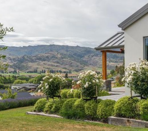 Grandview Lodge - Lowburn Holiday Home