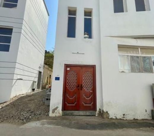 old muscat
