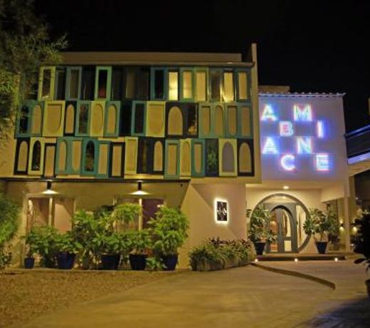 Ambiance Boutique Art Hotel