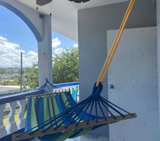2A - Welcoming Apt near Crashboat Beach