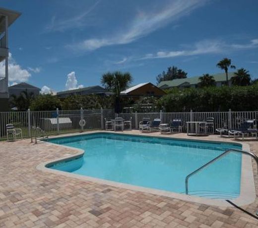 Gulf Retreat 2: Magnificent Water Views, Steps to Beach, None Cleaner, None Nicer!