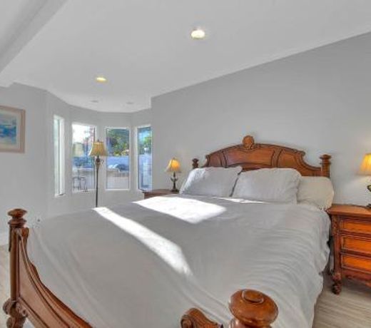 Ocean View, Walk to Beach, Tennis ct,8 parking