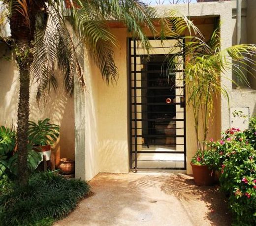 HabitaciÃ³n con baÃ±o privado, Violeta Roga