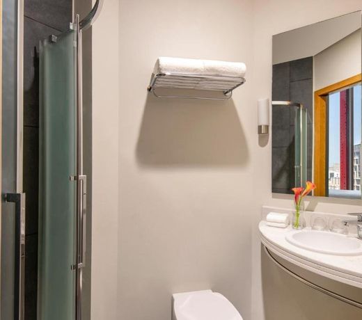ibis Doha