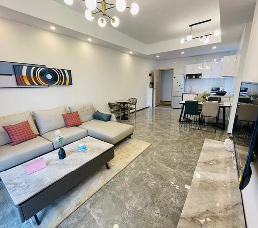 Elizabeth Golf Apartment