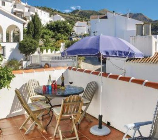 Awesome home in Canillas de Albaida with 2 Bedrooms and WiFi