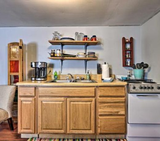 Riverfront Townsend Apt - 18 Miles to Pigeon Forge