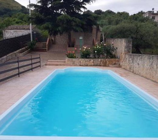 3 bedrooms villa with private pool and wifi at Caccamo 9 km away from the beach