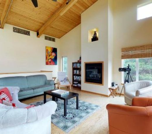 Modern Beach Cottage