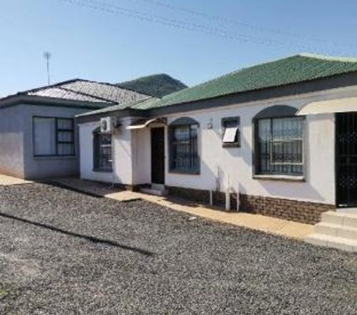 Kgakgamela Road Lodge