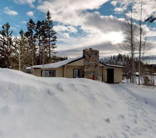 Grand Lake Cabin Escape