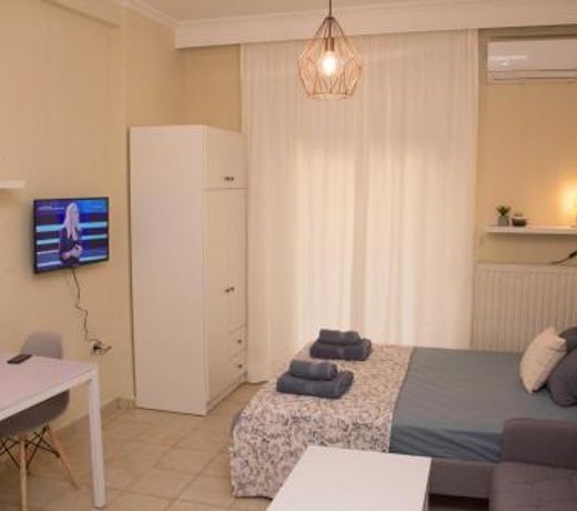 Nikoletta's home