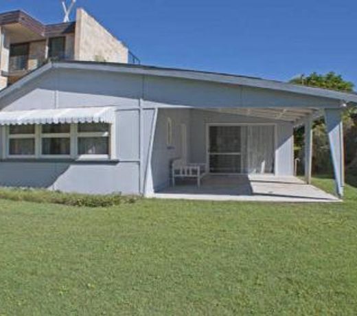 Fingal Beach Shack by Kingscliff Accommodation