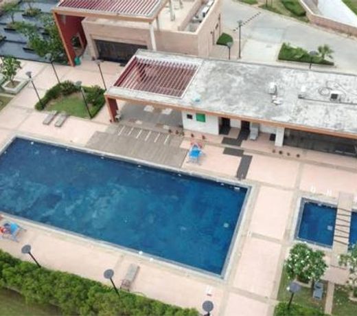 Entire Super Luxury 3 bedroom in Gr Noida near expo mart