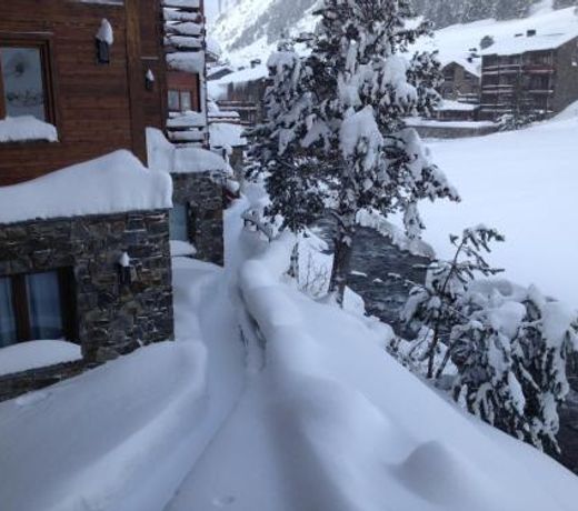 PORT DRET Peu del Riu 202 - Vall d'Incles - Soldeu - HUT 8143