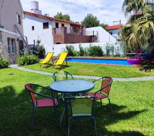 hostel olivos