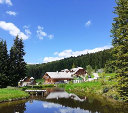 Lachtalhutte