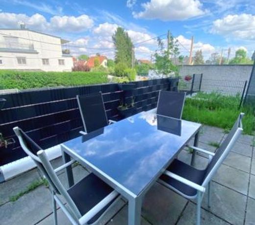 Near Lake Spacious & Furnished Beautiful Apartment