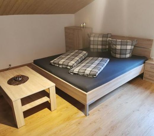 GroÃzugige 80mÂ² Wohnung in ruhiger Lage