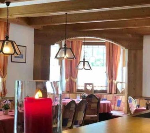 SchÃ¶ne, helle, moderne Unterkunft in Radfeld