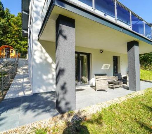 Behagliches Cottage mit Kamin mitten im Wald