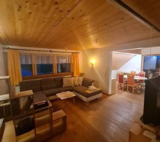 GroÃzugige Ferienwohnung am Skigebiet BÃ¶dele mit Rheintalblick