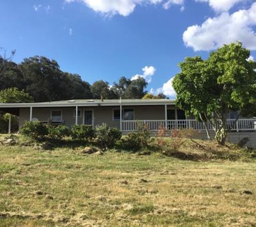 Yackandandah farm homestead