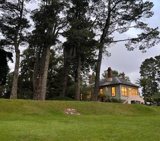Carramar House, in the Amphitheatre of Nature