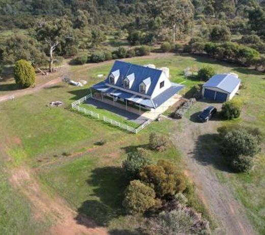 Morningside farm house with Mountian views...