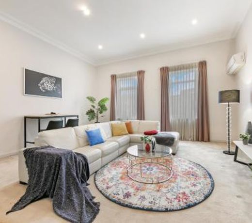 KOZYGURU LEICHHARDT COZY HOLIDAY 3 BED HOME + FREE PARKING-NLE367