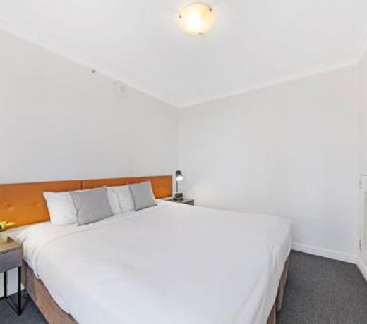 KOZYGURU Sydney CBD Lovely 2 Bedroom APT with Amazing City View NHA653