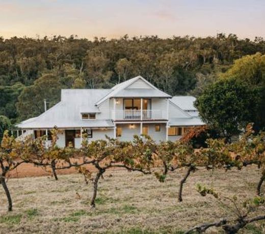 Ampersand Estates