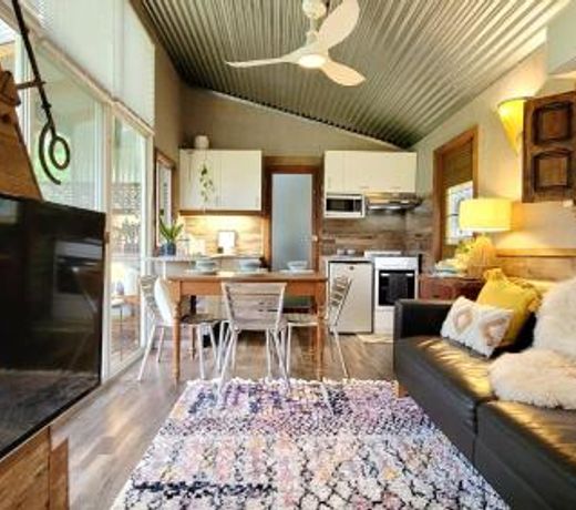 Rusty's Hideaway - Adorable tiny house on a beautiful farm