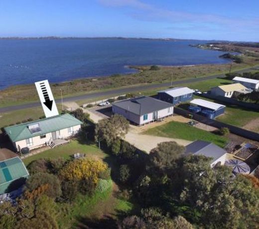Coorong Lakeside Cottage
