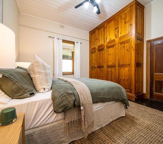 Secret Garden - Luxury Cottage - Giant 85inch TV