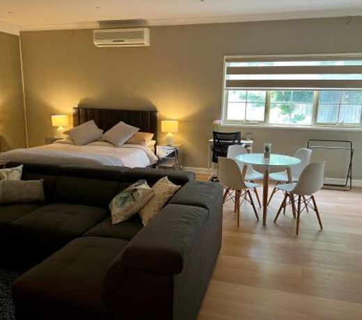 Super Luxury Self Contained Studio unit