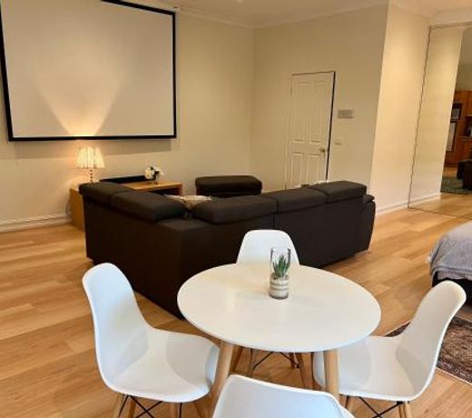 Super Luxury Self Contained Studio unit