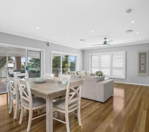 Beachside 4 Bedroom Luxury Home