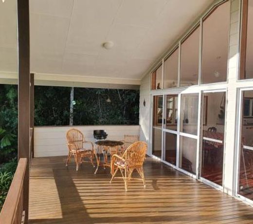 Private Rainforest Ridge Retreat
