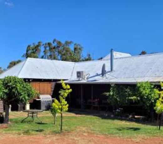 Talbot - Rustic style accommodation with Mod Cons