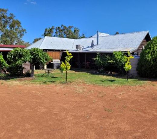 Eccles - Rustic style accommodation with Mod Cons