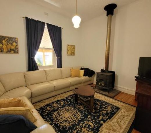 Sunset Ridge Accommodation -Rockville Homestead
