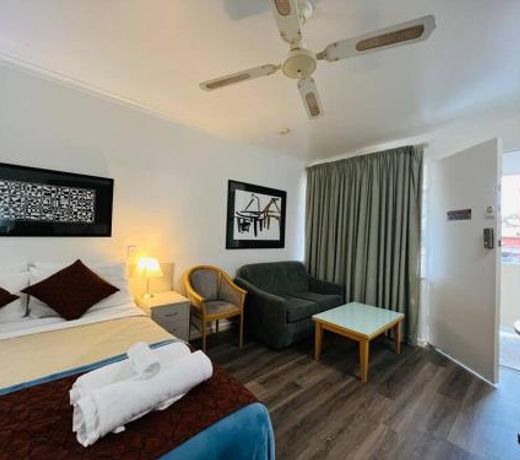 1BR at Glenelg Moseley street close to beach31