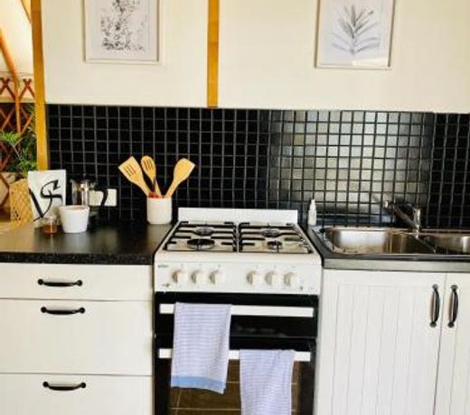 Byron Bay Hinterland Eco-Retreat Ivory Yurt