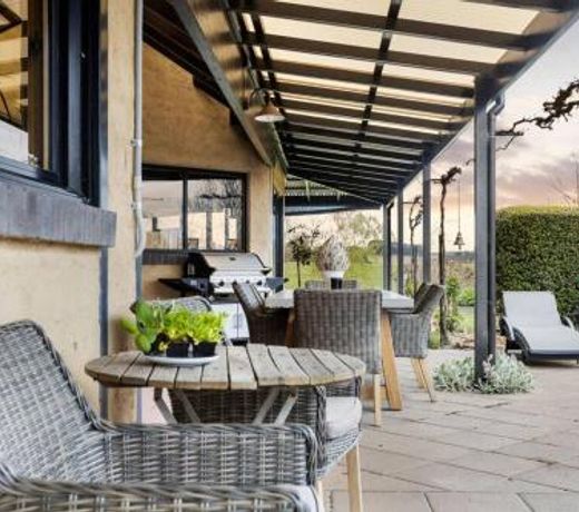 275 Zig Zag - Stunning country property with amazing views