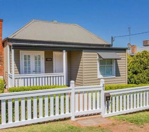 Cowra Cottage
