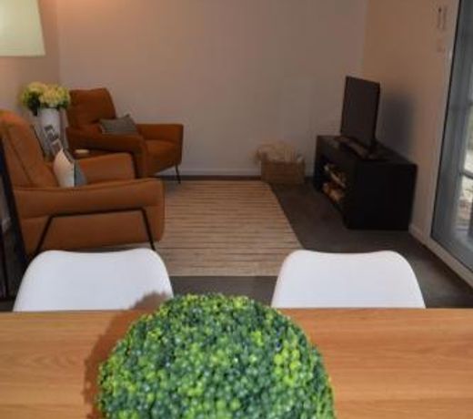 Fitzroy House - Federation charm near town centre