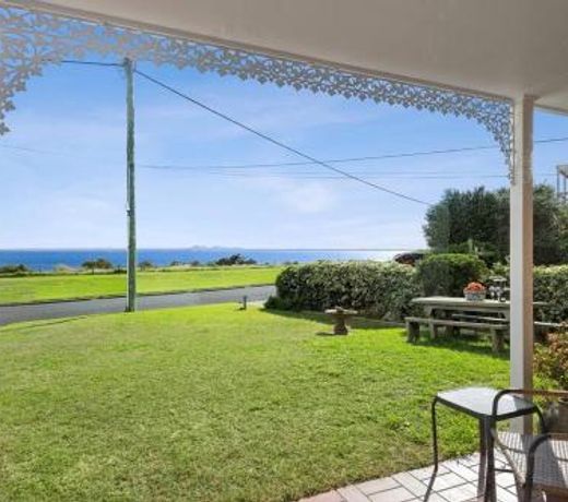 WATERFRONT - BAY VIEWS - Edgewater Springs