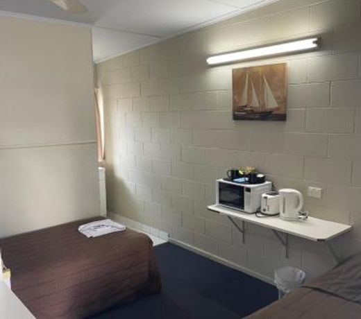 Clermont Hotel Motel
